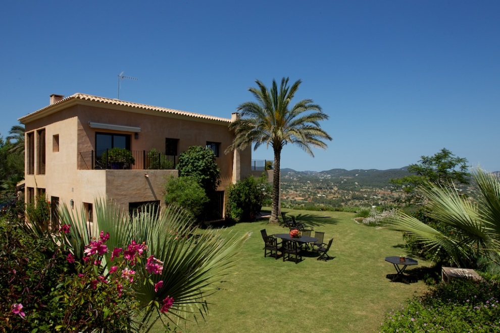 Beautiful large 7 bedroom house close to Santa Eularia, Ibiza.