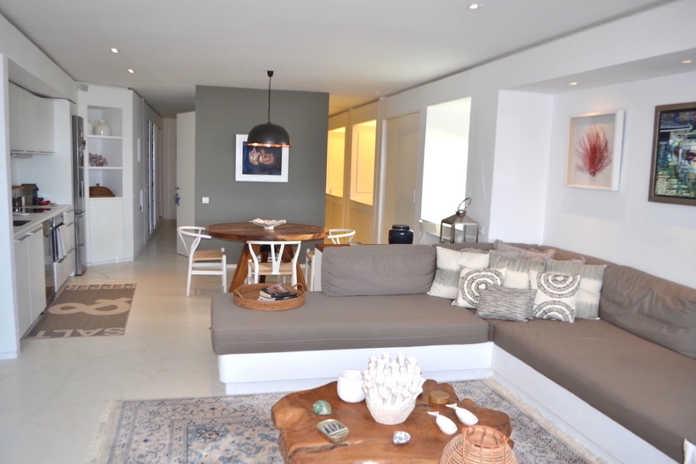 1-slaapkamer appartement te koop in het beroemde gebouw van Las Boas, Botafoc, Ibiza, Spanje.