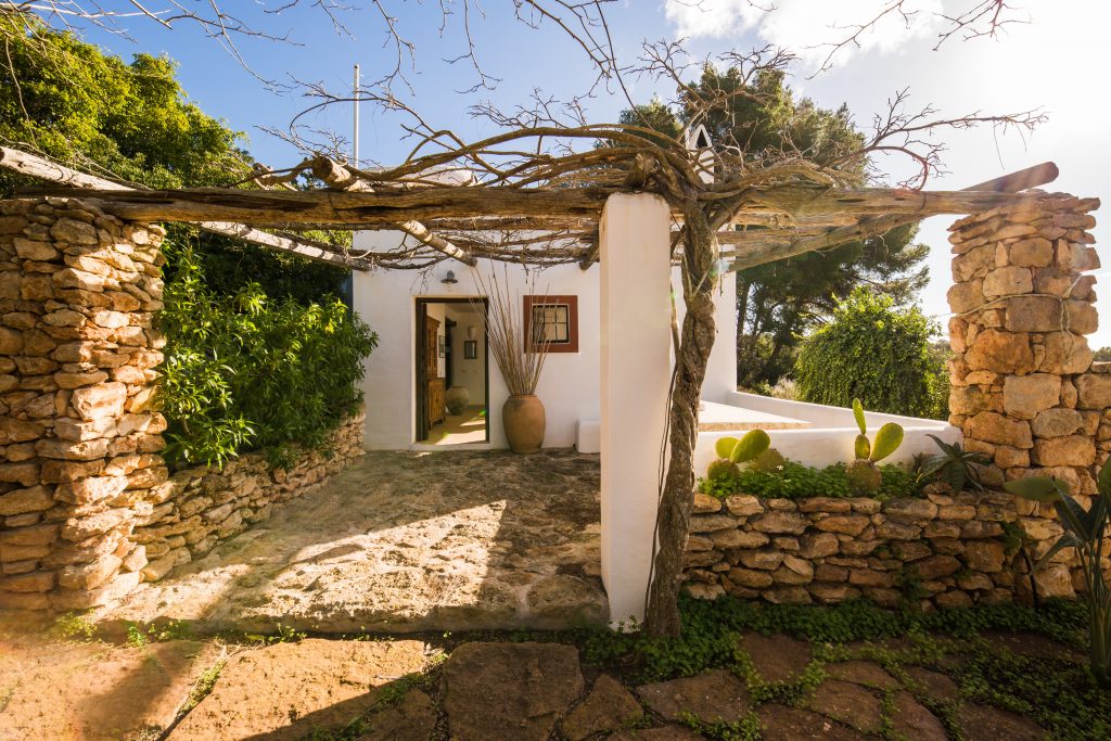 5 bedroom finca for sale near Santa Gertrudis with views to Dalt Vila, Ibiza