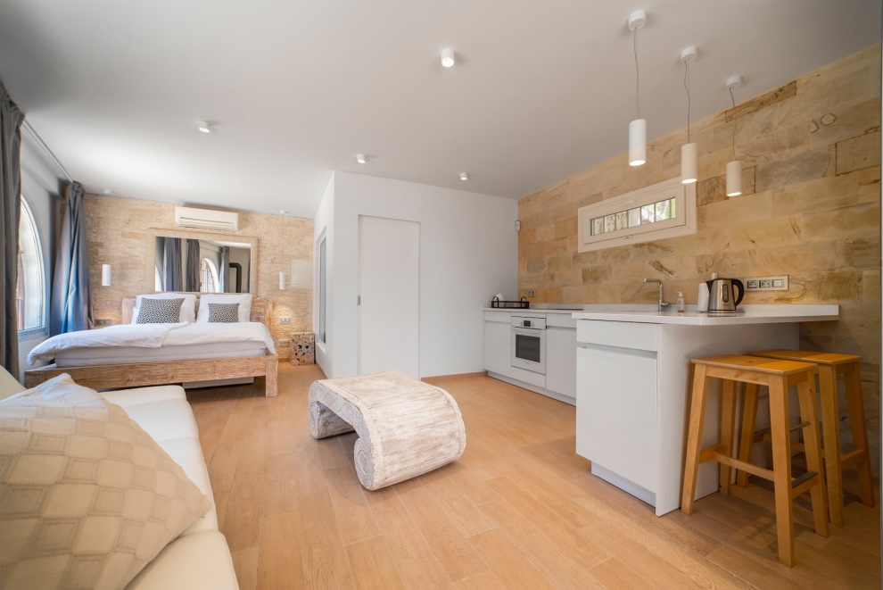 Beautiful 4 bedroom villa for sale with valid rental license in Cala Tarida, Ibiza, Spain.