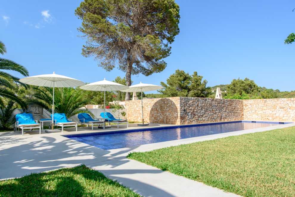 5 bedroom villa for sale in Cala Tarida, Ibiza, Spain.