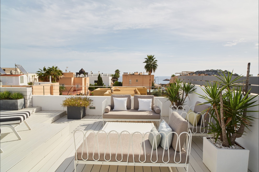 Modern 4 bedroom town house for sale in Illa Plana, Ibiza, Spain.