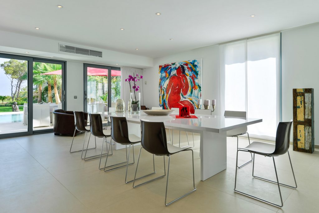 Ibiza Now Real EstateInnenansicht Haupthaus EG Esszimmer HD