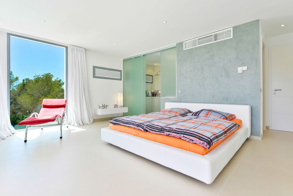Ibiza Now Real EstateInnenansicht Haupthaus OG Schlafzimmer A II HD