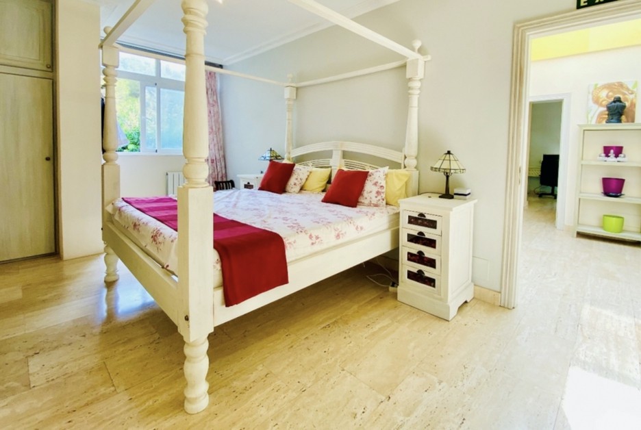 6 bedroom villa for sale in Can Furnet, Ibiza, Spain.