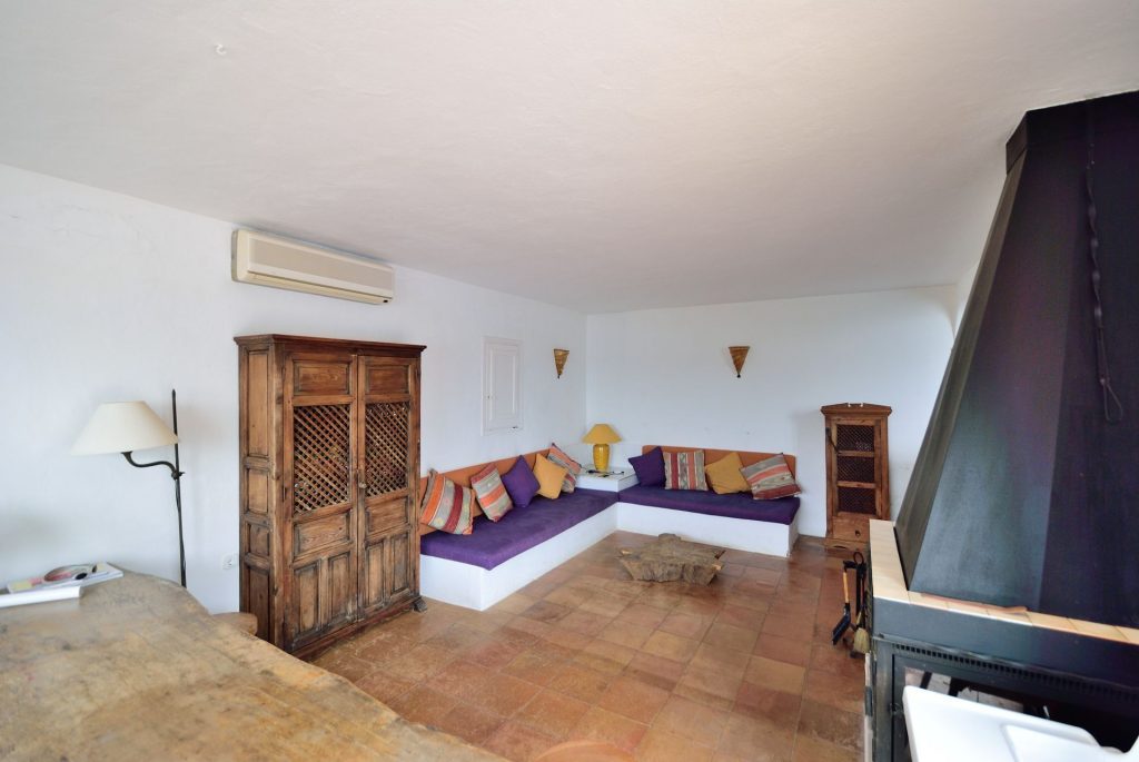 Ibiza Now Real Estate Cala Moli Cve60617