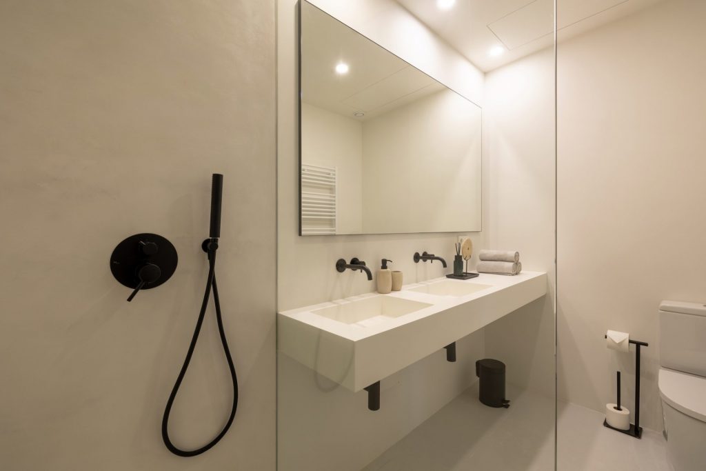 Bathroom � 1