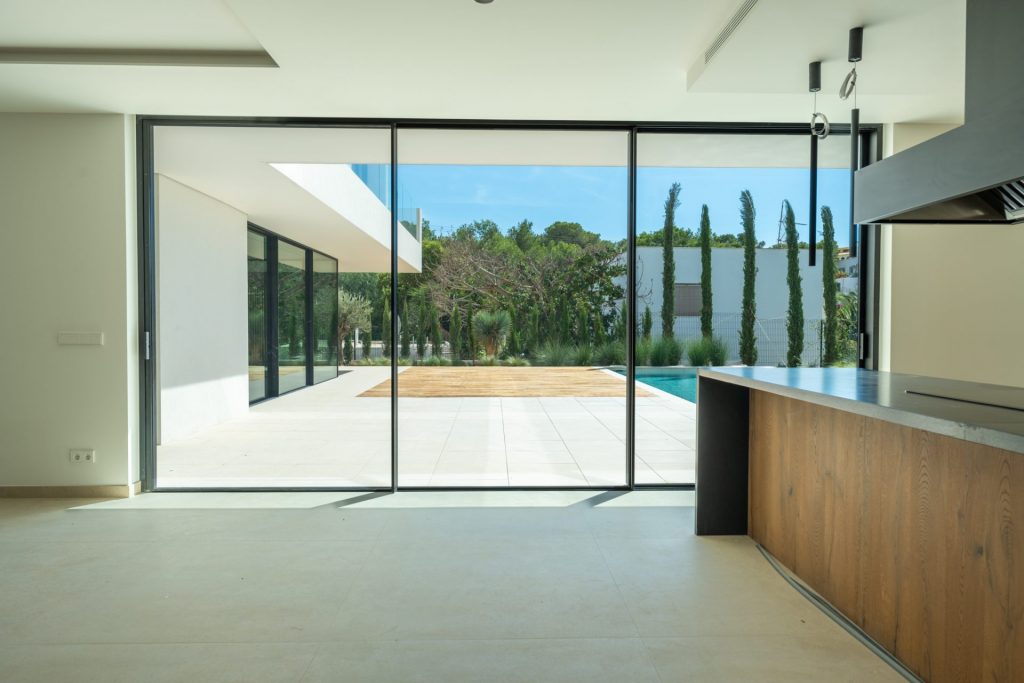 RoyalEstates LaBrise2 25 9 24 02