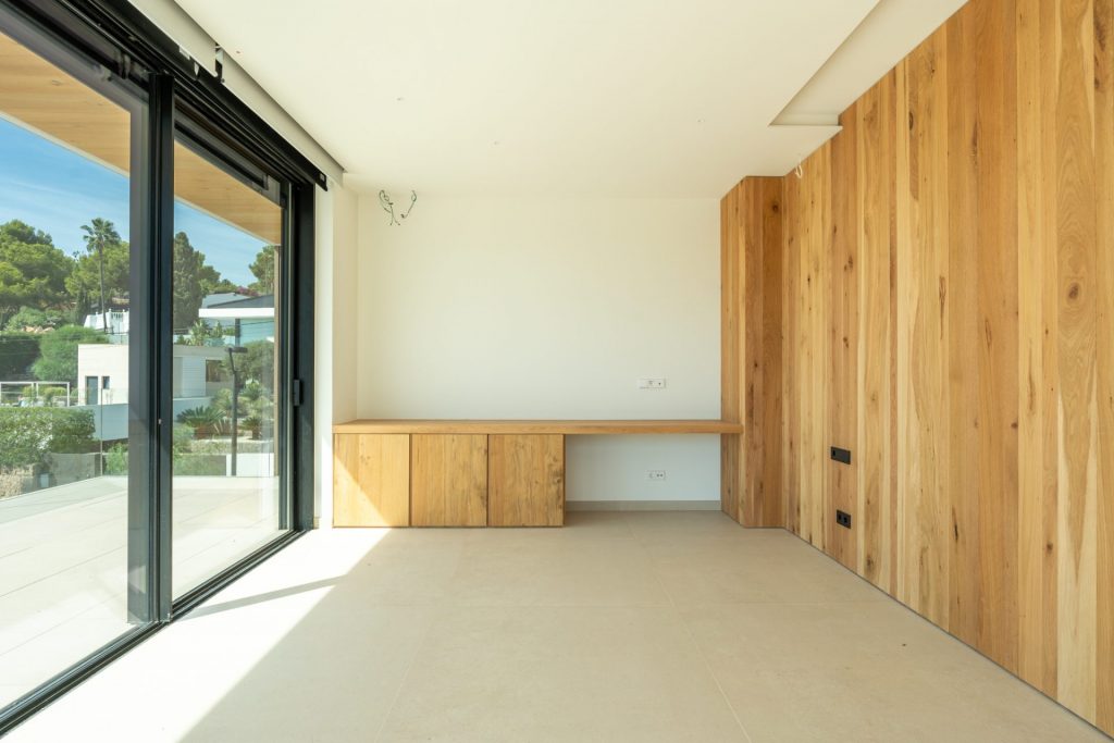 RoyalEstates LaBrise2 25 9 24 22