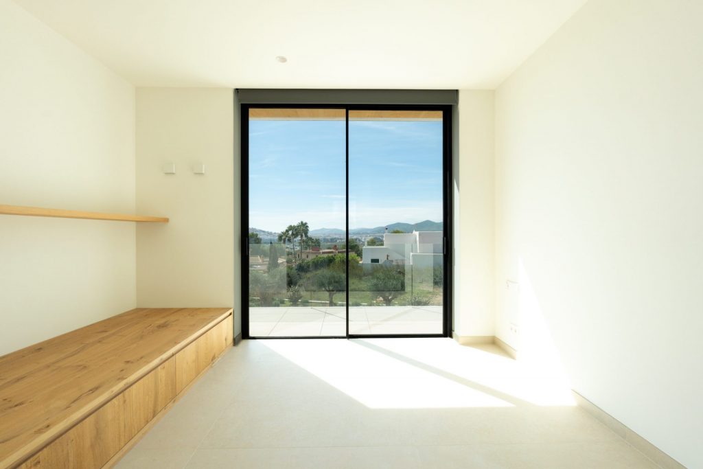 RoyalEstates LaBrise2 25 9 24 25