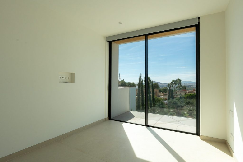 RoyalEstates LaBrise2 25 9 24 28