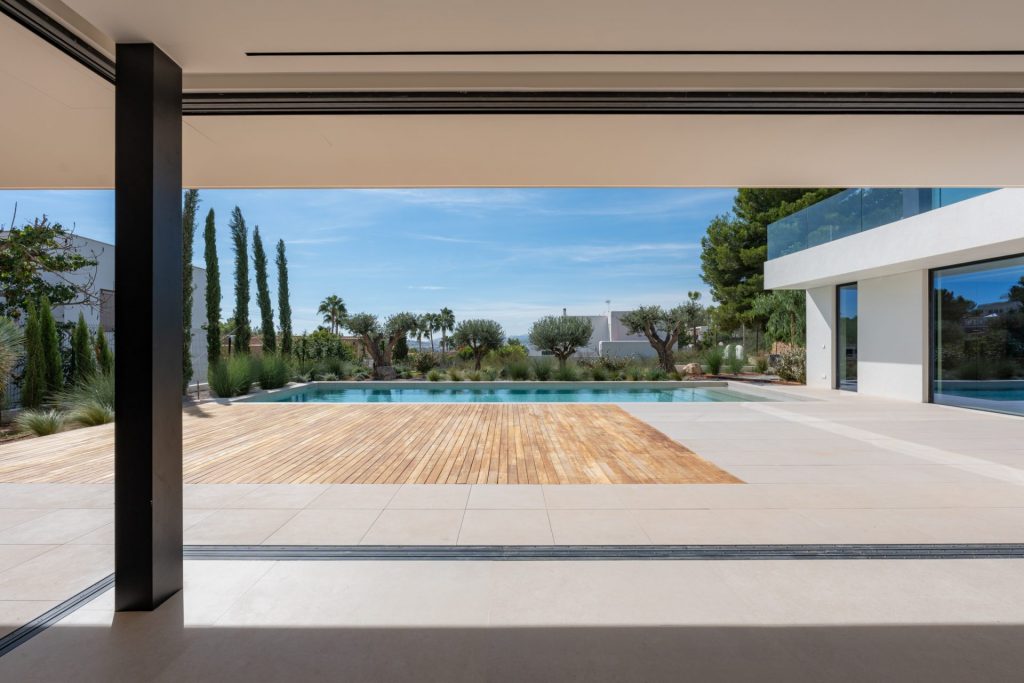 RoyalEstates LaBrise2 25 9 24 33