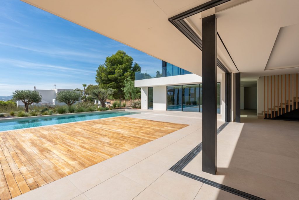 RoyalEstates LaBrise2 25 9 24 34