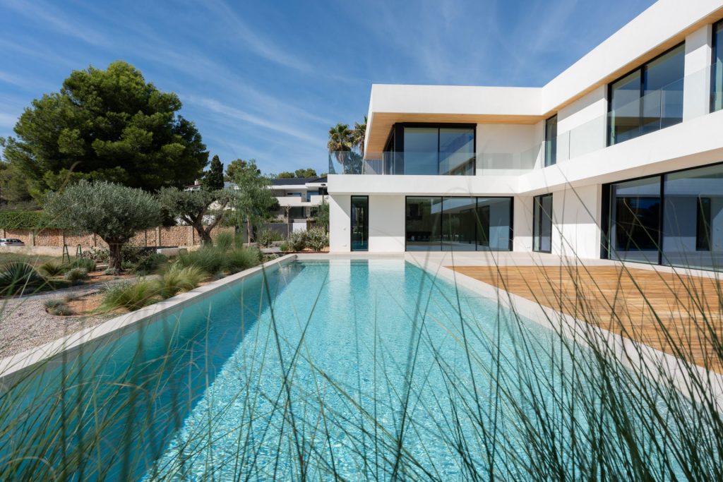 RoyalEstates LaBrise2 25 9 24 37