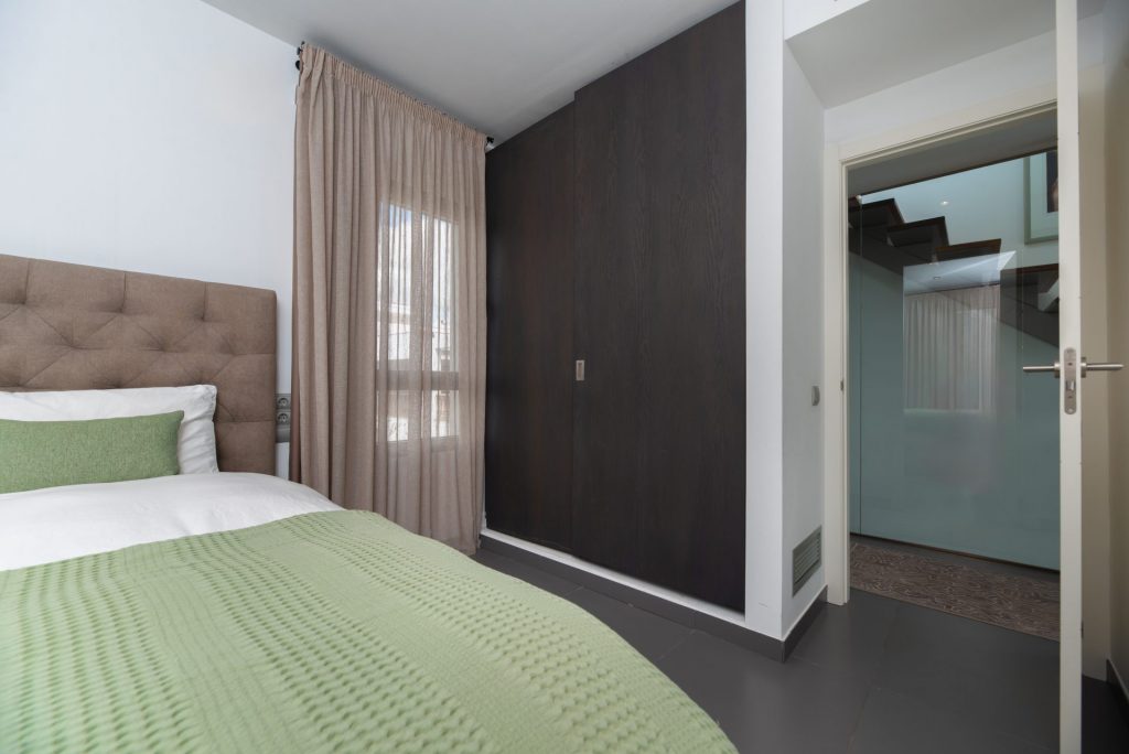 20251016155118000000 12Townhouse