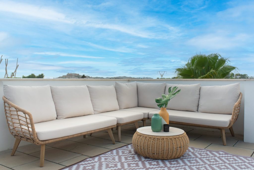 20251024113208000000 Jesus Townhouse