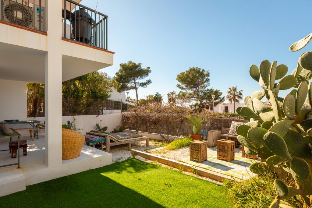 Apartment Cala Tarida With Private Garden1