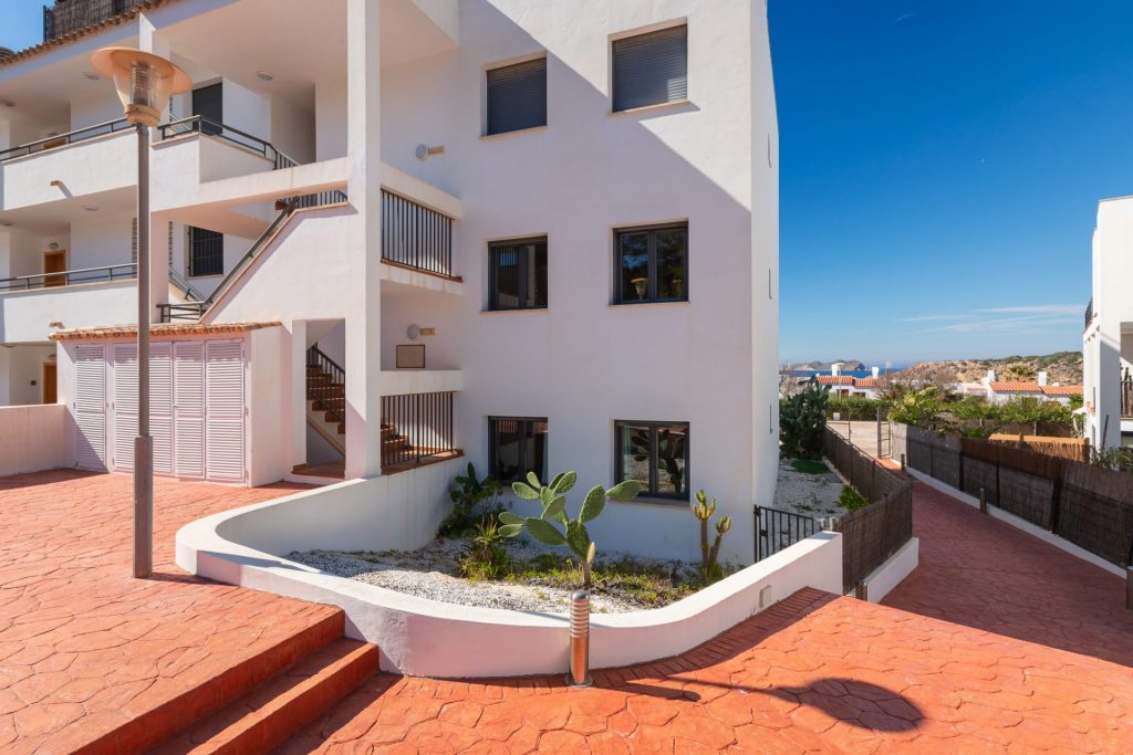 Apartment Cala Tarida With Private Garden27
