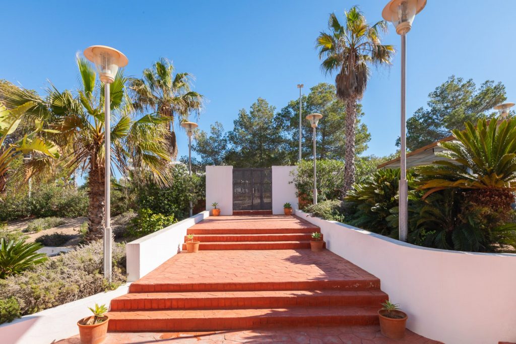 Apartment Cala Tarida With Private Garden37
