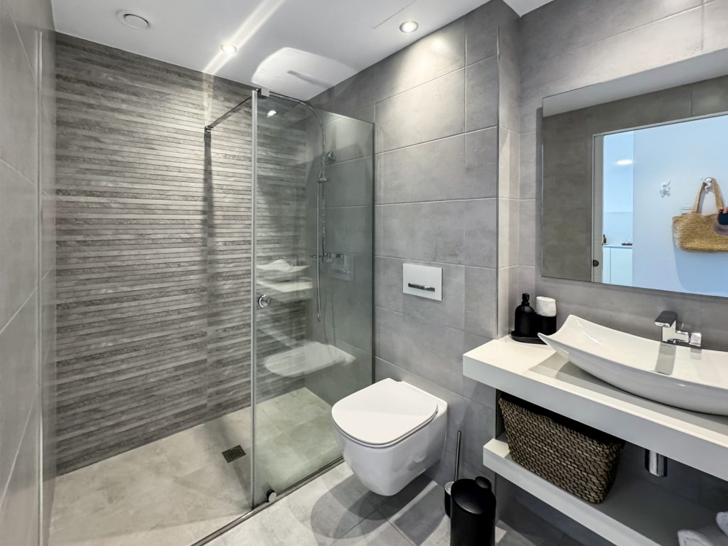 20260209122247000000 17