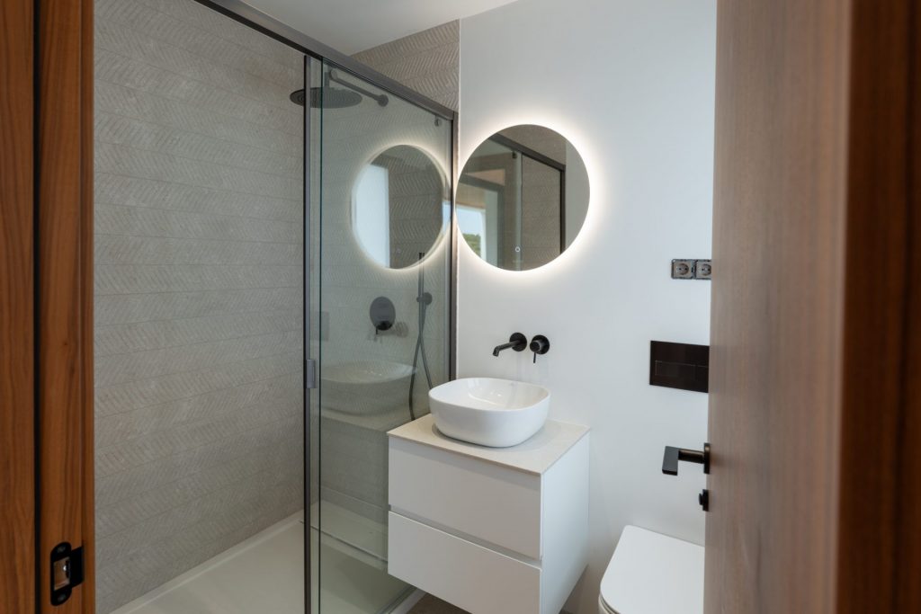 1 26 Santa Eularia Modern Villa Bathroom