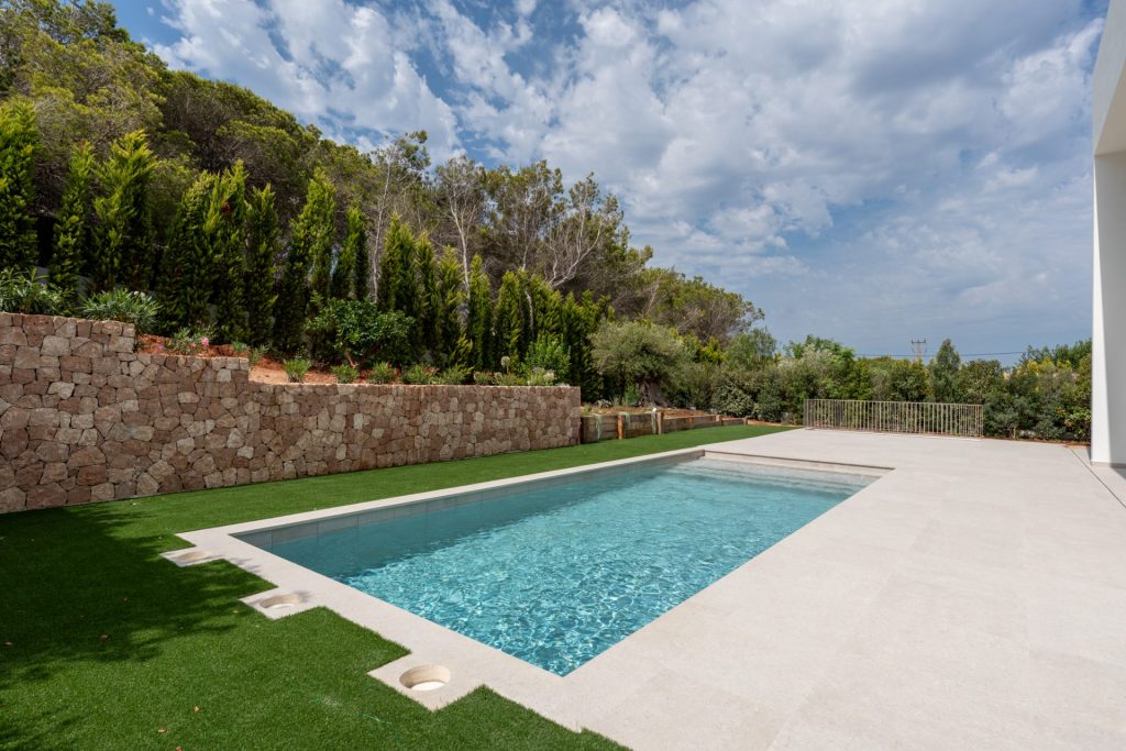 2 06 Santa Eularia Newly Built Villa Swimming Pool