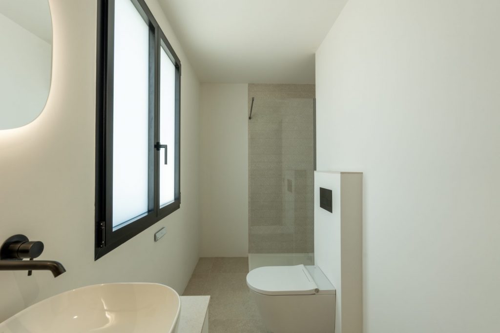2 23 Santa Eularia Newly Built Villa Bathroom