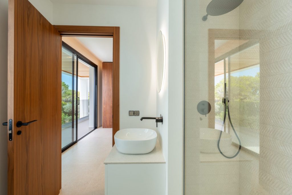 2 25 Santa Eularia Newly Built Villa Ensuite Bathroom