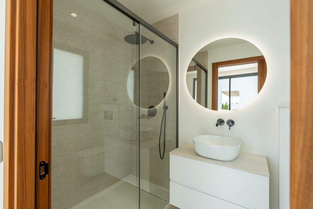 2 27 Santa Eularia Newly Built Villa Ensuite Bathroom
