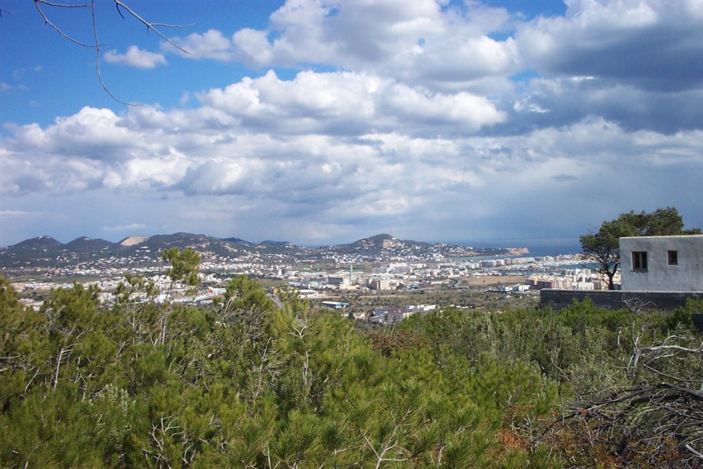 Ibiza Now Real Estate Haus Berg Ibiza 1 03.2004