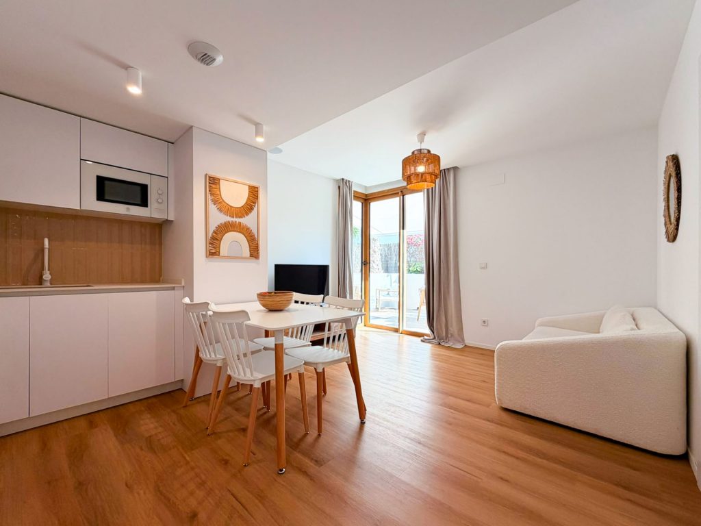 Apartment Playa Den Bossa Ibiza 07