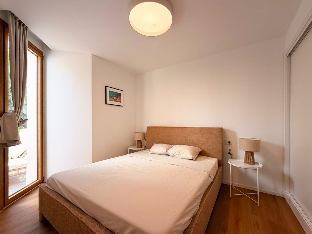 Apartment Playa Den Bossa Ibiza 09