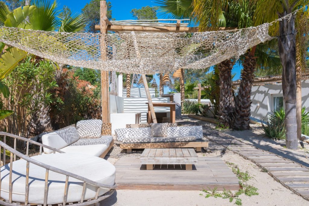 New Wellness Villa With Spa And Pool 16