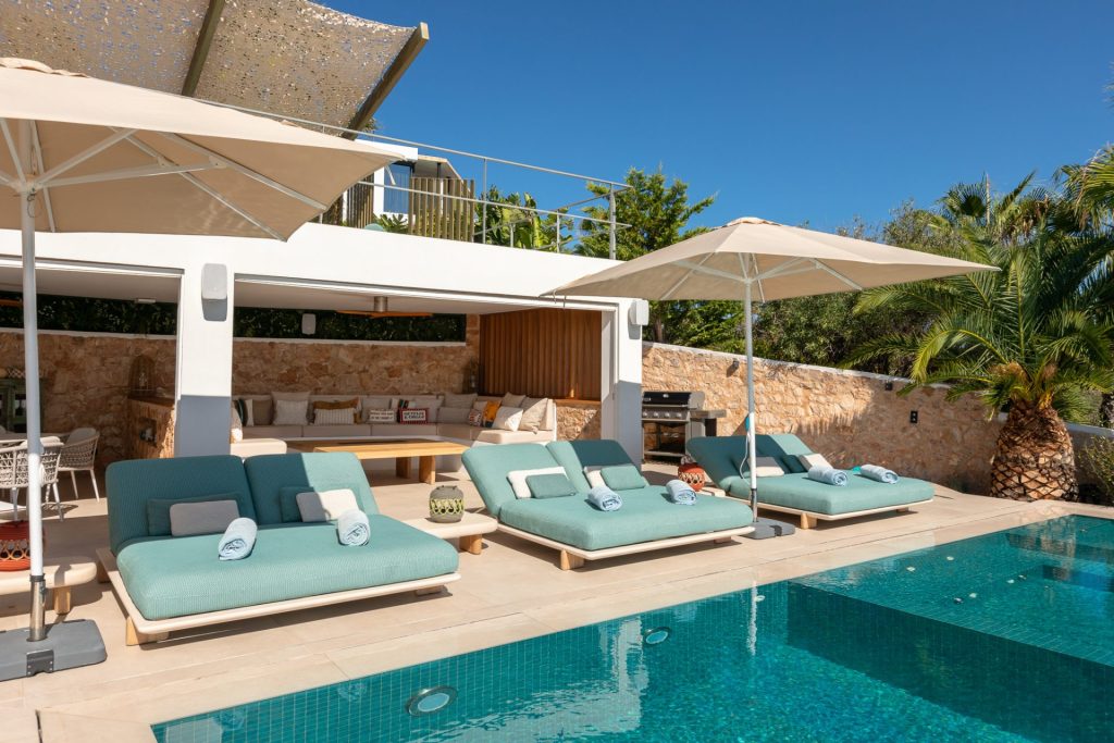 Pool terrace of a villa for sale in Vista Alegre, Ibiza