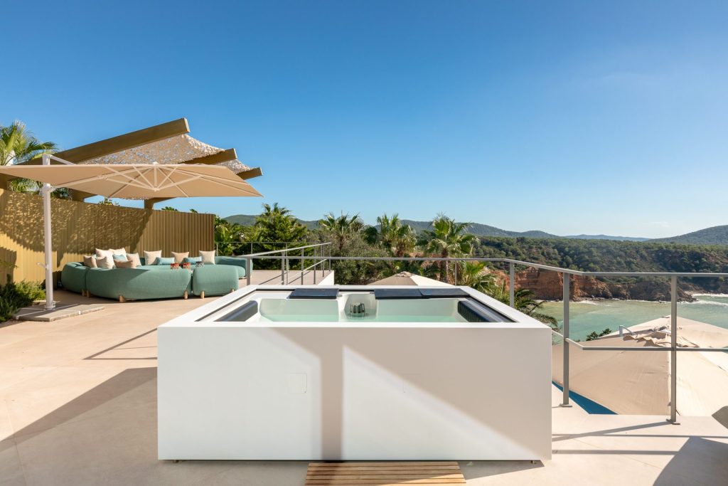 Jacuzzi of a villa for sale in Vista Alegre, Ibiza
