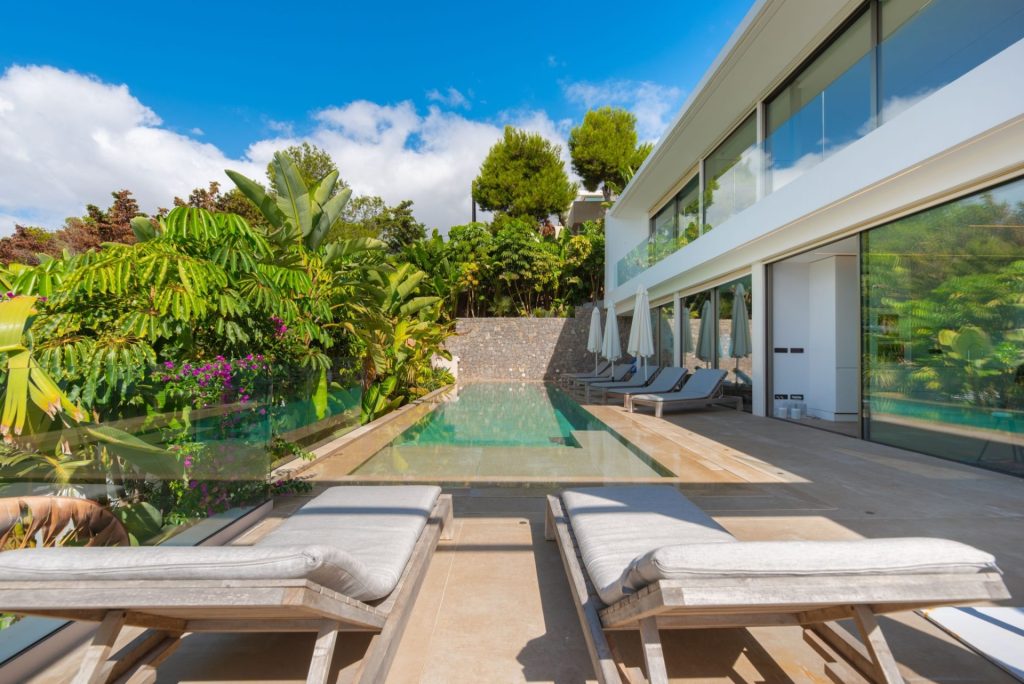 Villa Cap Martinet Sea View10